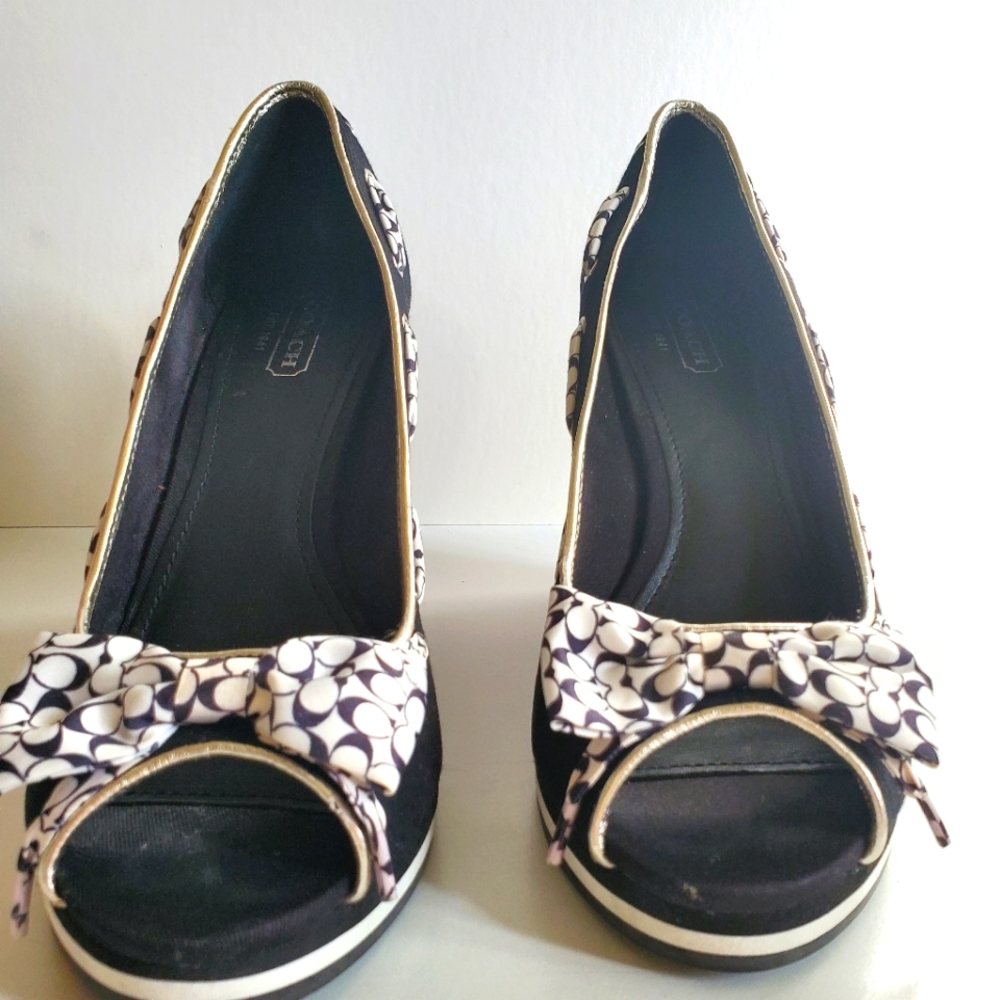 Coach Black/ White Wedges with ribbon bow. SZ 9.5